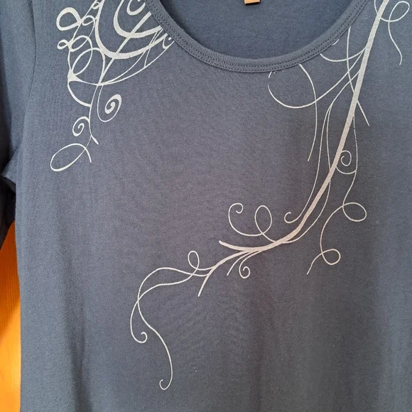 Embroidered Tunic Top - Picture 2 of 8